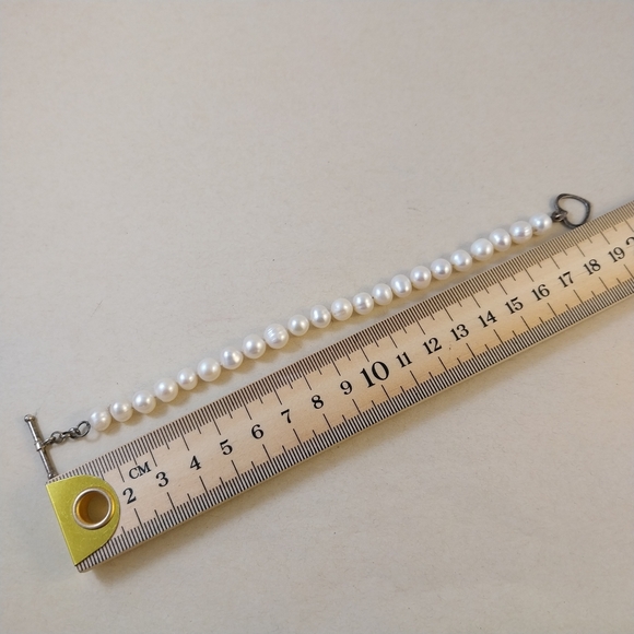 Freshwater Pearl Bracelet with Sterling Silver Clasp - Picture 9 of 12